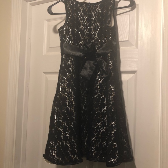 Girls Holiday Editions dress 10/12 - Picture 3 of 5